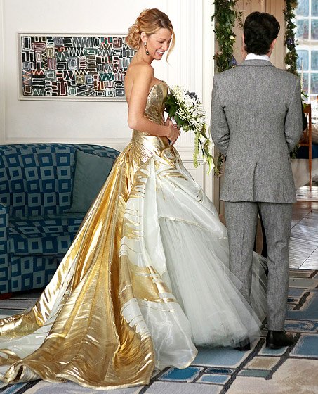 Blake Livelys Stunning Gold Wedding Dress 