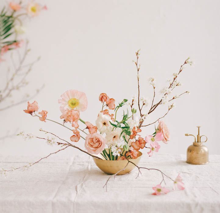 A foam free floral centerpiece in a spring pallette