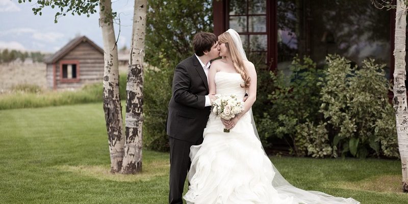 Tall-bride-and-groom