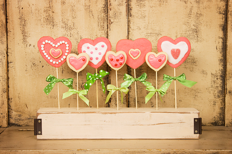 wedding cookies summer trend