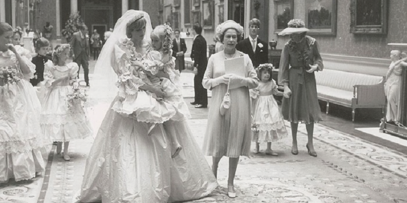 Unseen photos of Charles and Diana’s wedding up for auction