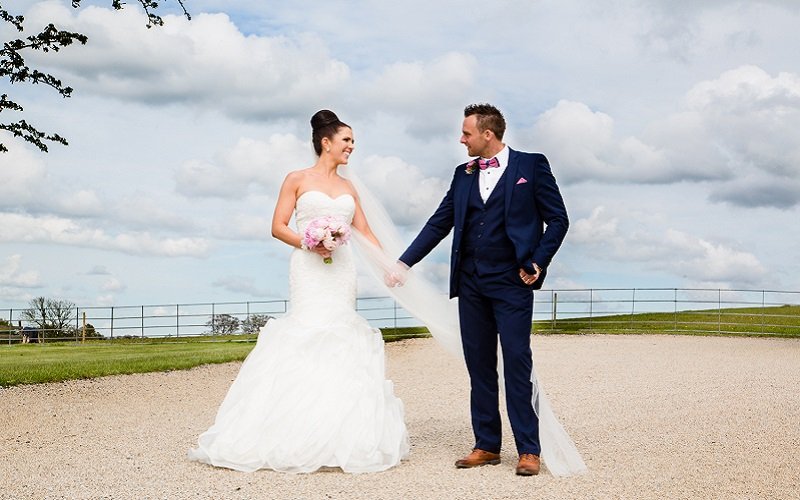 Real Irish Wedding – Ceara Regan and Alan Duffy