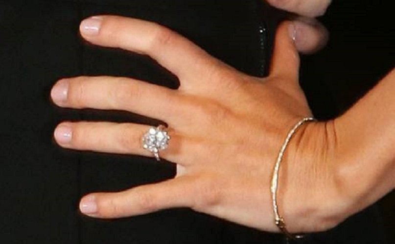 It's official: Rory McIlroy is engaged – see the first pics of the ring