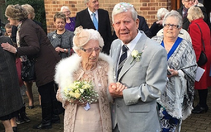 A 90-year-old groom marries his 96-year-old sweetheart