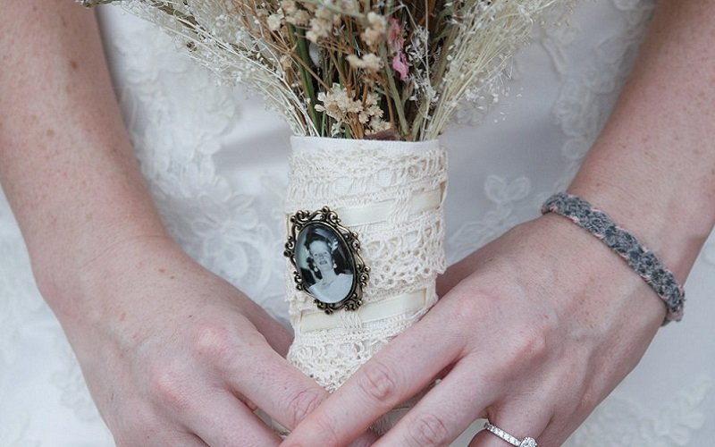 Nine ways to honour a lost loved one on your wedding day