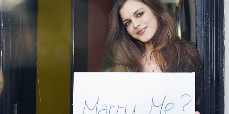 A brave woman in Dublin proposed with a giant billboard