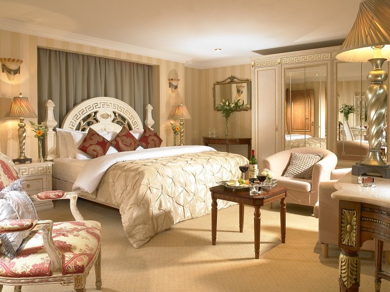 Win a romantic break at Bridge House Hotel