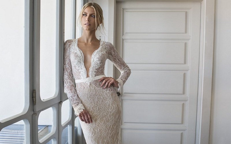 lace wedding dress