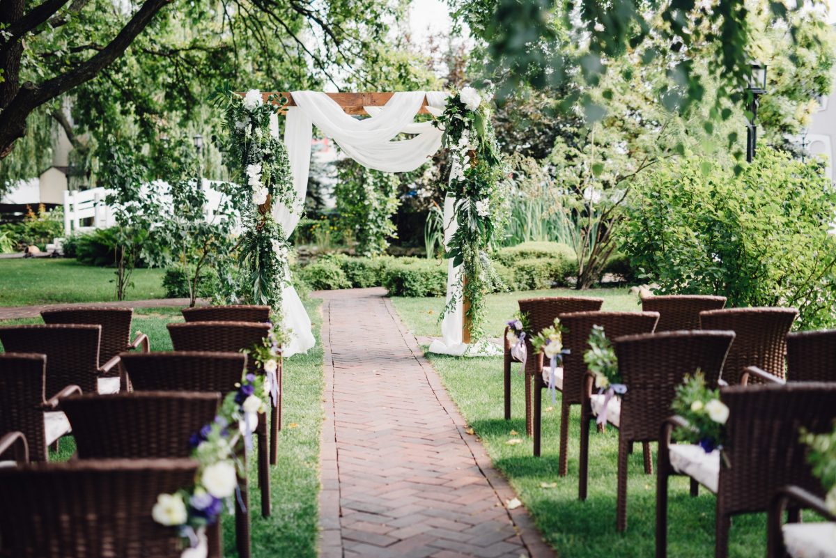 Why You Should Consider An ‘At Home’ Wedding | Wedding Journal