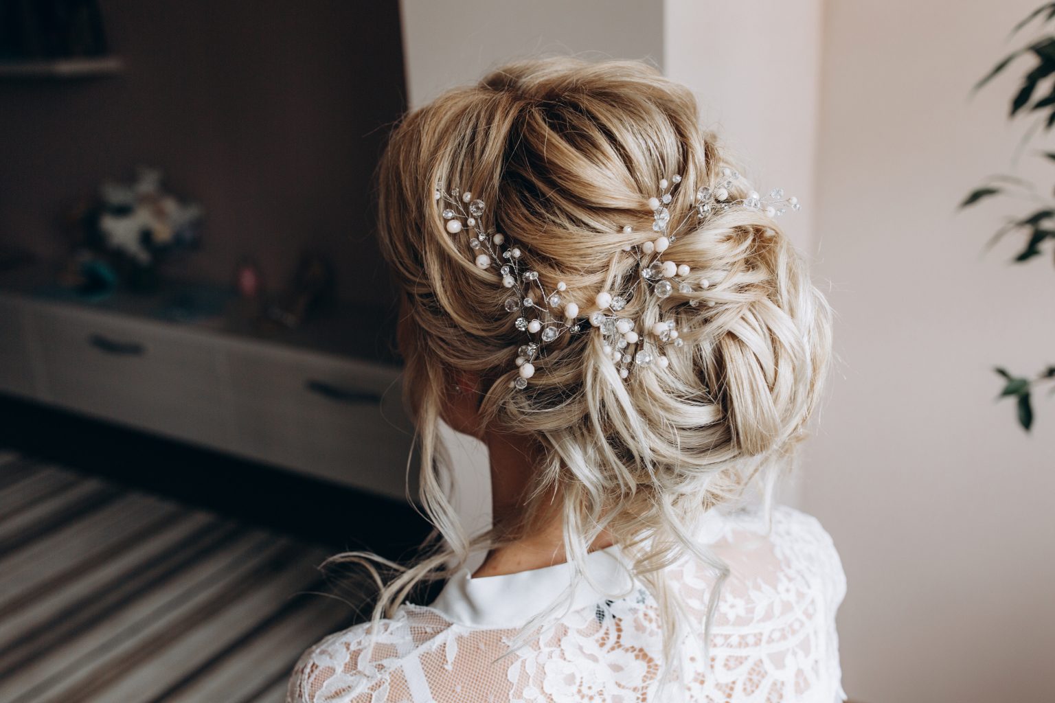 20 Fabulous Wedding Hairstyles for Every Bride - Tulle & Chantilly Wedding  Blog