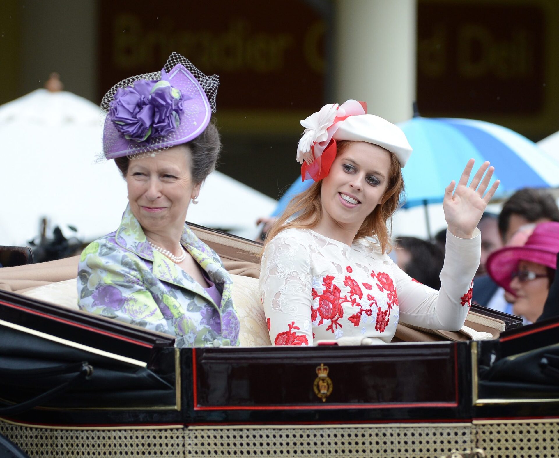 Did Princess Beatrice Wear The Queen's Dress At Her Royal Wedding ...