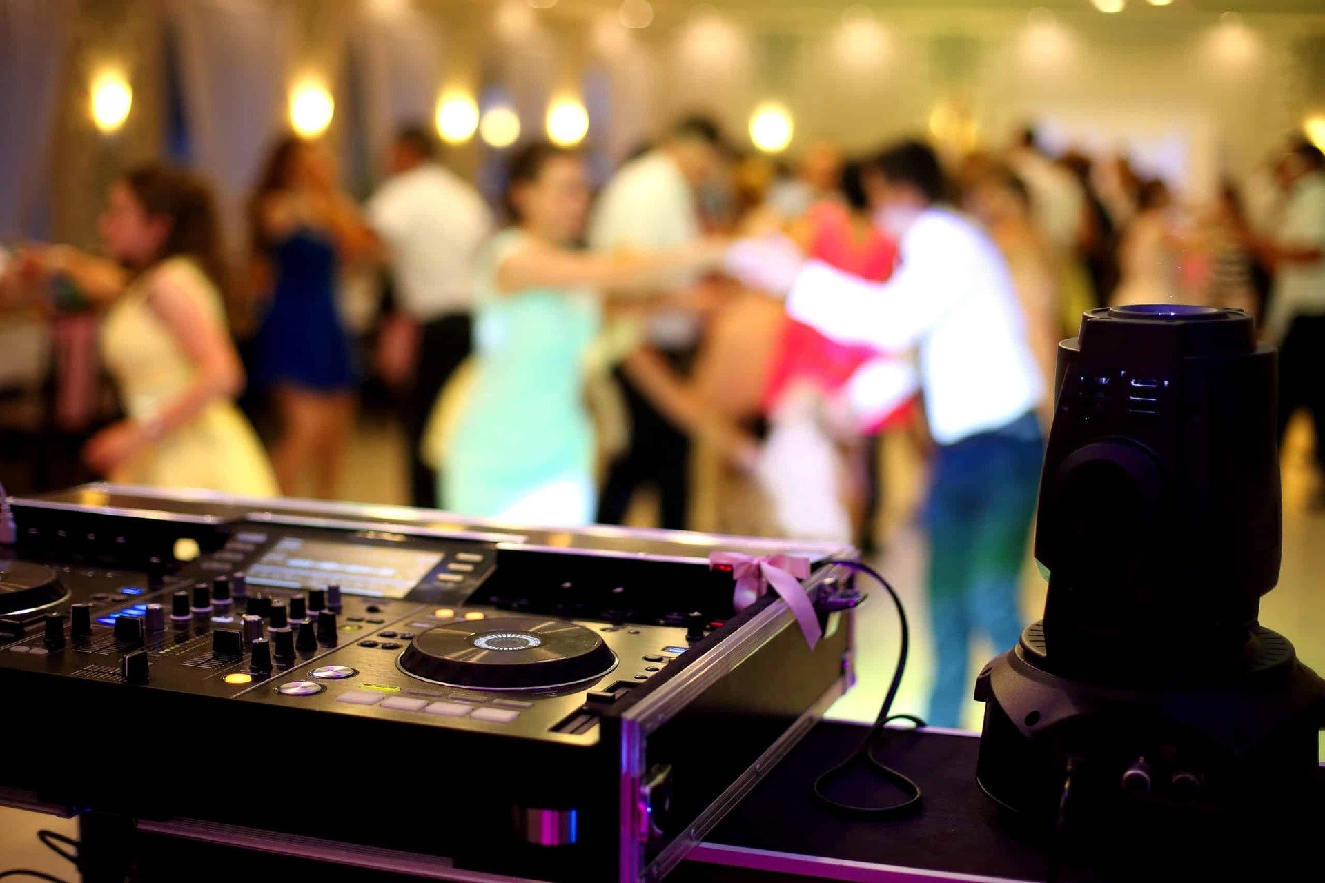 100 Most Popular Wedding Songs To Personalise Your Playlist Wedding